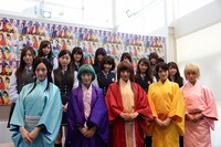 舞台「じょしらく弐～時かけそば～」囲み取材の様子。