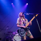 SCANDAL、結成10周年を前に新曲「テイクミーアウト」初披露