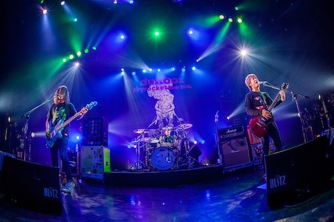 dustbox「skyrocket Tour 2016」東京・赤坂BLITZ公演の様子。（Photo by HayachiN）