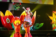 きゃりーぱみゅぱみゅ「KPP 5iVE YEARS MONSTER WORLD TOUR 2016」シンガポール公演の様子。