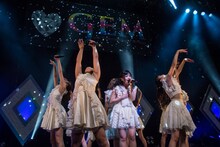「GEM Live Mixture 2016 ～Best 10ct Forever～」の様子。