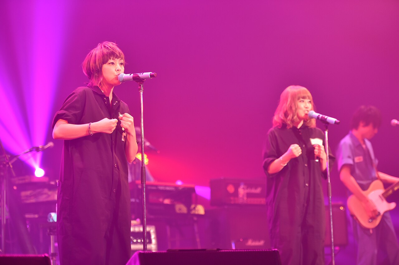 PUFFY（写真提供：ワーナーミュージック・ジャパン）