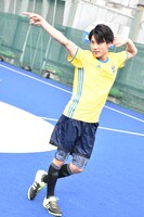 ダンスを踊り出すユースケ。