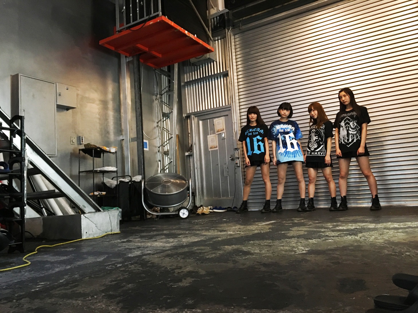「SCREAM OUT FEST 2016」イベントTシャツ撮影時のPassCode。