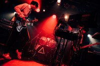 avengers in sci-fiのライブの様子。（撮影：西槇太一）