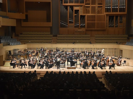 「LEGEND SYMPHONY vol.1 hide」の様子。