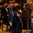 hide曲の初オーケストラ大盛況、SUGIZOが「ピンク スパイダー」捧げる