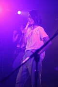 Lucy（Vo / LAZYgunsBRISKY）（Photo by Takumi Akuzawa）