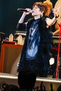 「T.M.R. LIVE REVOLUTION'16 -Route 20- 」神奈川・よこすか芸術劇場公演の様子。（写真提供：EPICレコードジャパン）