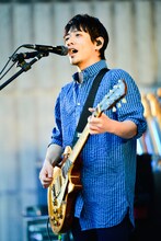 村松拓（Vo, G）（Photo by RUI HASHIMOTO[SOUND SHOOTER]）