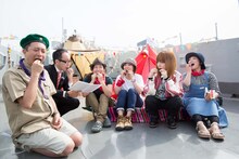 「aikoとスペシャのMay Dream屋上キャンプ」のワンシーン。（写真提供：スペースシャワーTV）