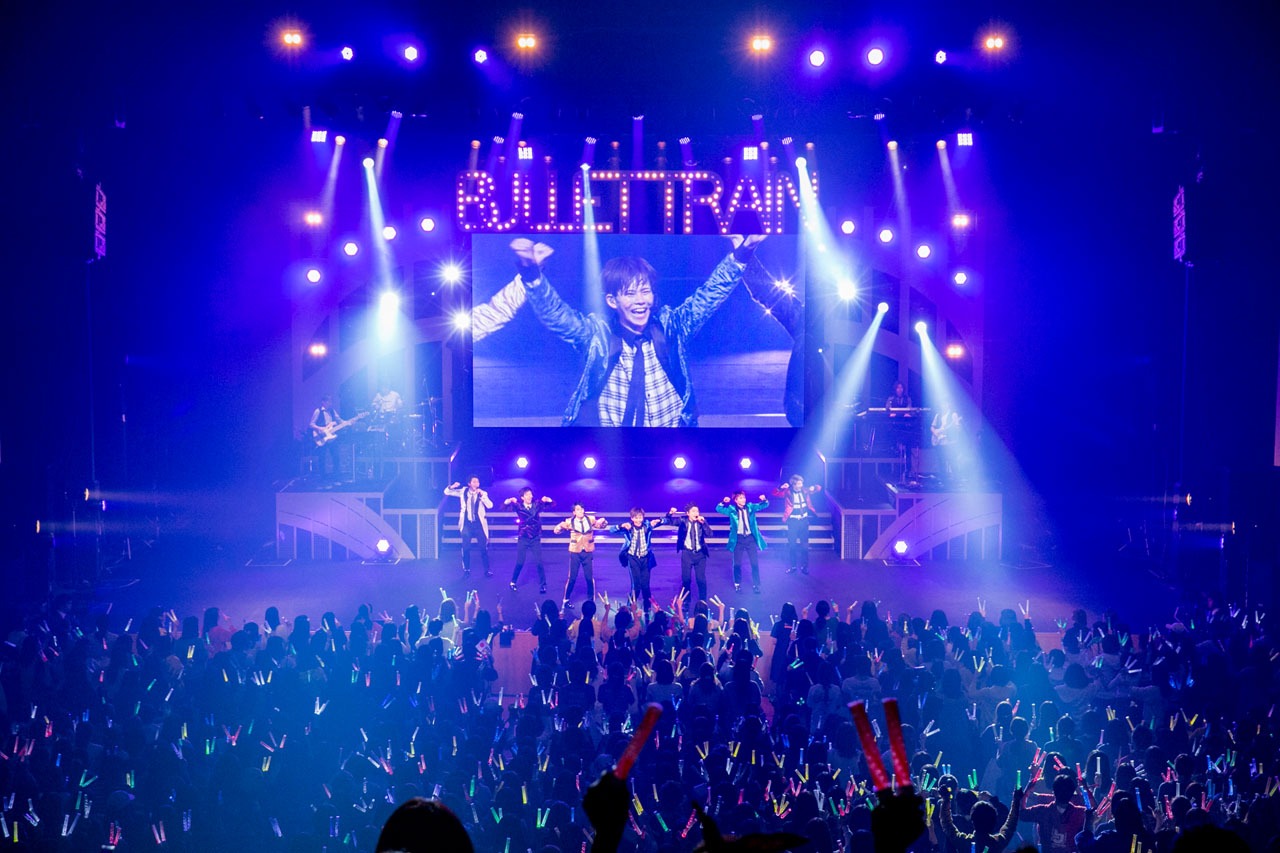 「超特急 LIVE TOUR 2016 Synchronism ～Body & Groovin'～」の様子。