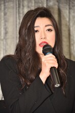 射罪する益子寺かおり。