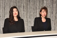 射罪会見中のベッド・イン。