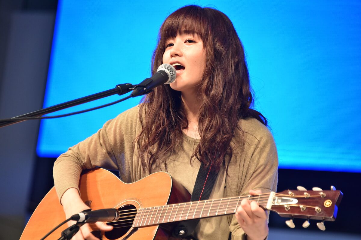 ラヴソング ヒロイン佐野さくら ドラマを飛び出し生ライブ 音楽ナタリー