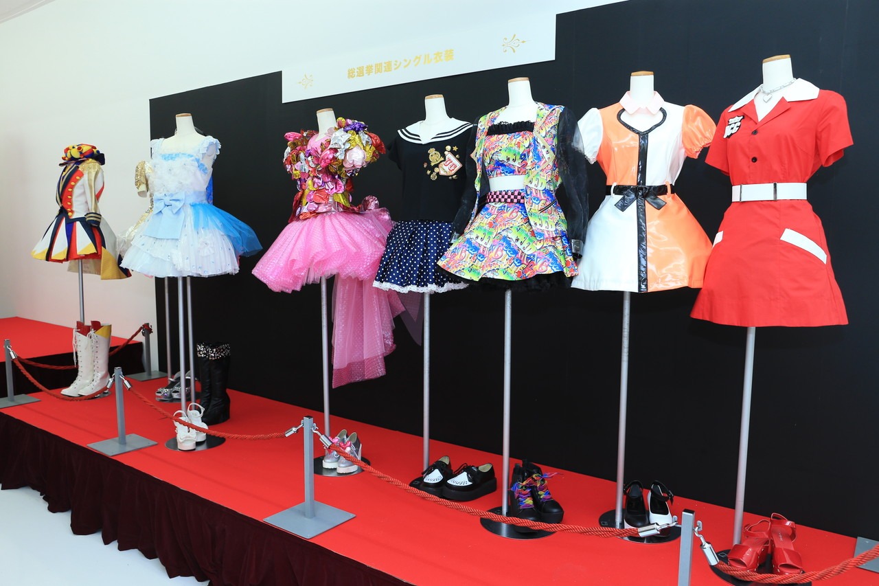 昨年実施された「AKB48 選抜総選挙ミュージアム」の様子。(c)AKS