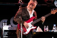 クレイジーケンバンドの洞口信也（B）。