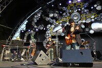 ジム・オルークのライブの様子。