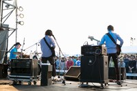 LITTLE CREATURESのライブの様子。