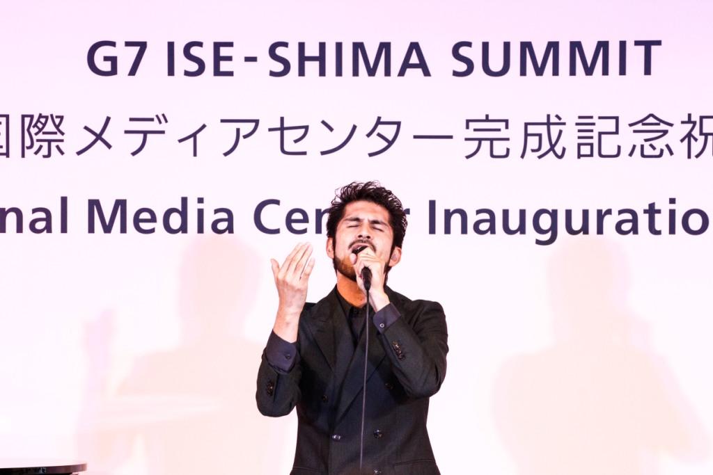 平井堅（写真提供：アリオラジャパン）