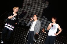 ソナーポケットとトークをする斎藤司（中央）。（撮影：M.キセキ）