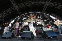 EGO-WRAPPIN' AND THE GOSSIP OF JAXX