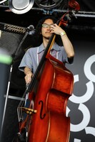 EGO-WRAPPIN' AND THE GOSSIP OF JAXXの真船勝博（B）。