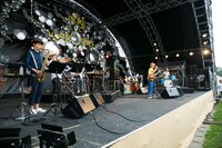 ハナレグミのライブの様子。