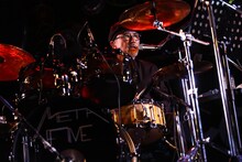 METAFIVEの高橋幸宏（Dr, Vo）。