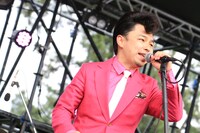 在日ファンクの浜野謙太（Vo）。