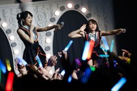 左から久保田未夢、若井友希。（撮影：上飯坂一）