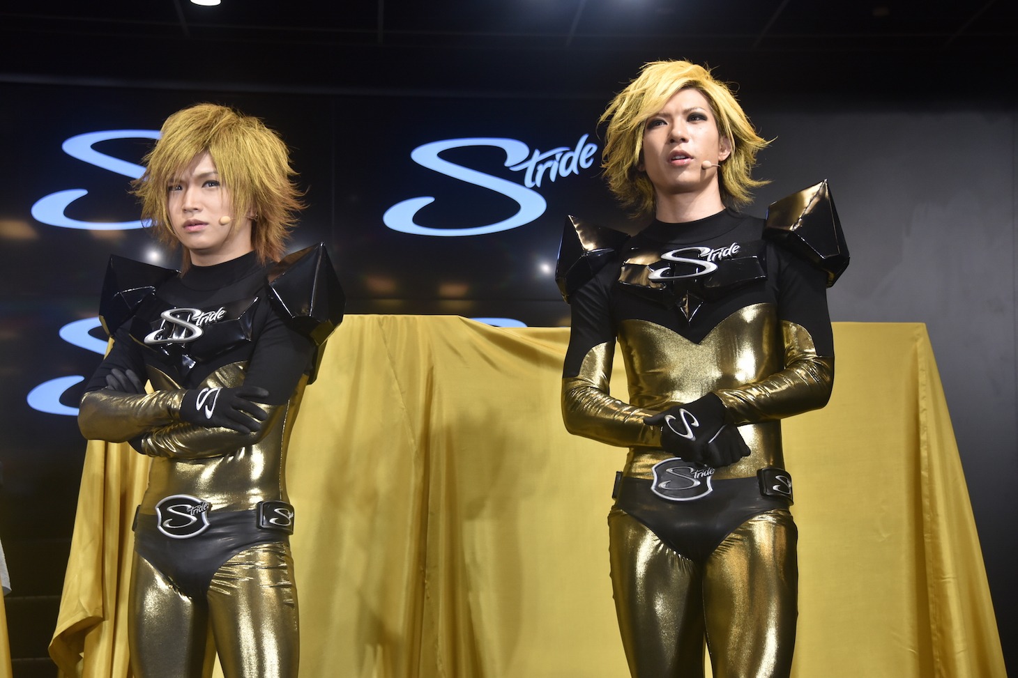 左から鬼龍院翔、歌広場淳。