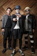 H ZETTRIO