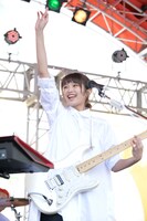 江夏詩織（Vo, G, Syn / lovefilm）