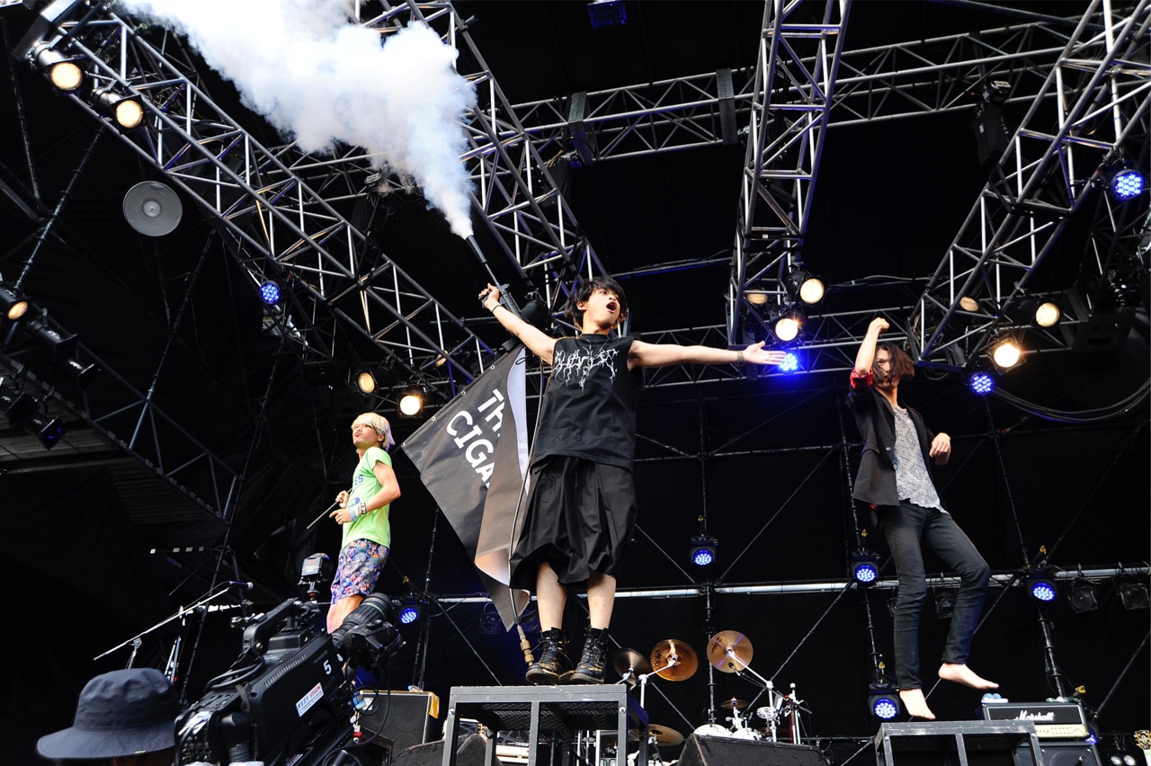 THE ORAL CIGARETTES