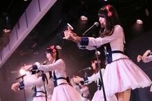 「新潟県内女子学生限定特別公演」の様子。(c)AKS