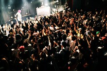 「電波少女 E.P "パラノイア" Release Party」の様子。（撮影：新倉映見）