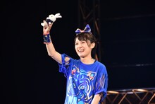 安藤ゆずの相棒“だいごろう”を手に去っていく咲良菜緒。