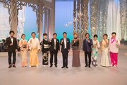 「日本の名曲 人生、歌がある」5月25日放送回の出演者。左が前野健太。 (c)BS朝日