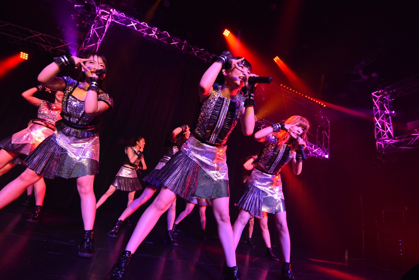 GEMによるライブの様子。