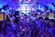 「Hummer Party Bus」車内の様子。