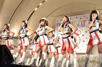 昨日5月24日に東京・代々木公園イベント広場野外ステージで行われたフリーライブの様子。