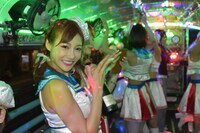 「Hummer Party Bus」車内の様子。