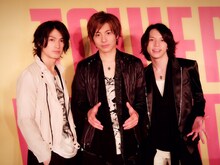 タワーレコード渋谷店でインストアイベントを行ったUnknown Number!!!の3人。（左から）松田凌、宮崎秋人、北村諒。