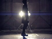 塩原康孝「borderless」ミュージックビデオのワンシーン。