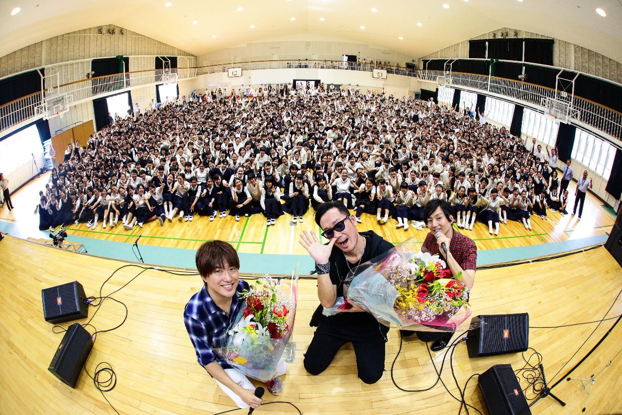 コブクロによる公開収録の様子。（写真提供：FM802）