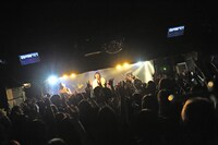 Suck a Stew Dry「Ningen/Asobi to N/A ～Suck a Stew Dry 6th Anniversary～」の様子。（撮影：結城さやか）