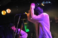 Suck a Stew Dry（撮影：結城さやか）