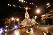 永原真夏＋SUPER GOOD BAND（撮影：木村泰之）