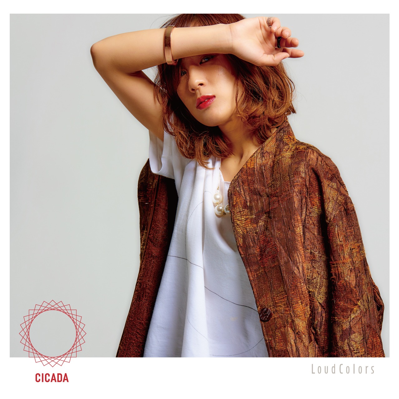 CICADAが4月にリリースした「Loud Colors」のジャケット。